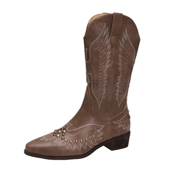 Klasszikus Western Cowboy Csizma Női Hegyes Szegecs Hímzett Slip-On Közepén Borjú Közepes Sarkú Csizma Vintage Modern Cipő