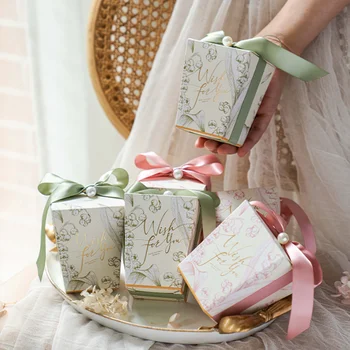 Új díszdobozban Valentin-Nap Papír Candy Táskák Esküvői kedvezmények a Vendégek Csoki Csomagolás Doboz Ramadan Dekoráció